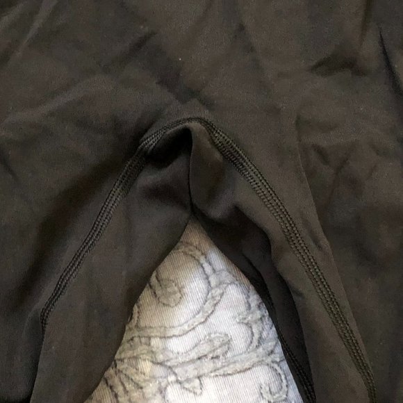 Lululemon Black Leggings Size 6 - Picture 4 of 8